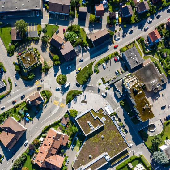 Éole Digital intervient sur plusieurs territoires vue aérienne d'une zone habitée